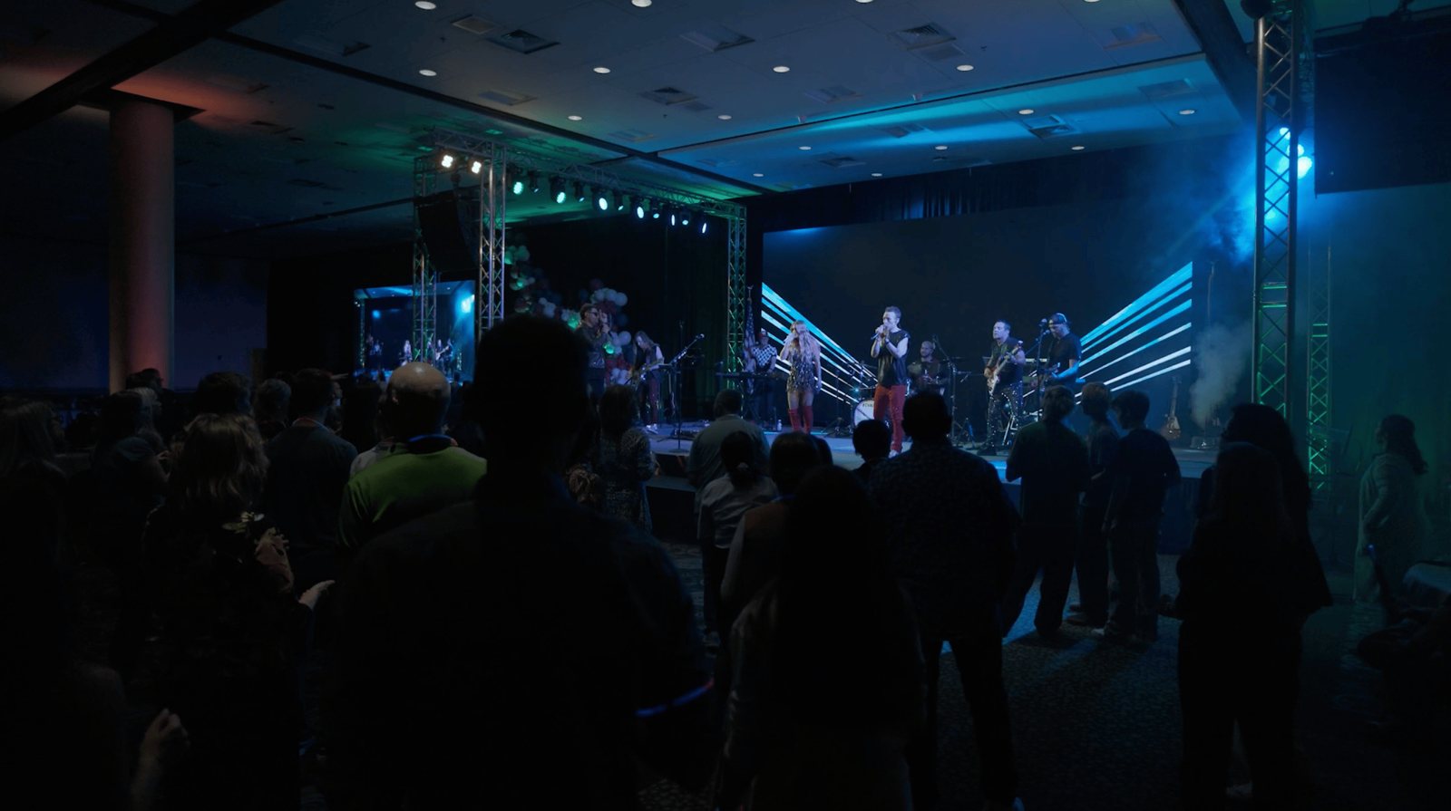 The crowd on the floor during the evening band set